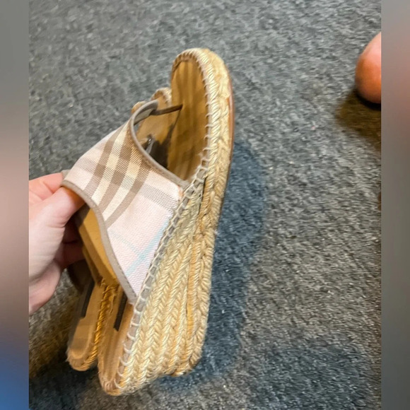 Burberry Y2K Espadrille Sandals, size 40 - Picture 5 of 10